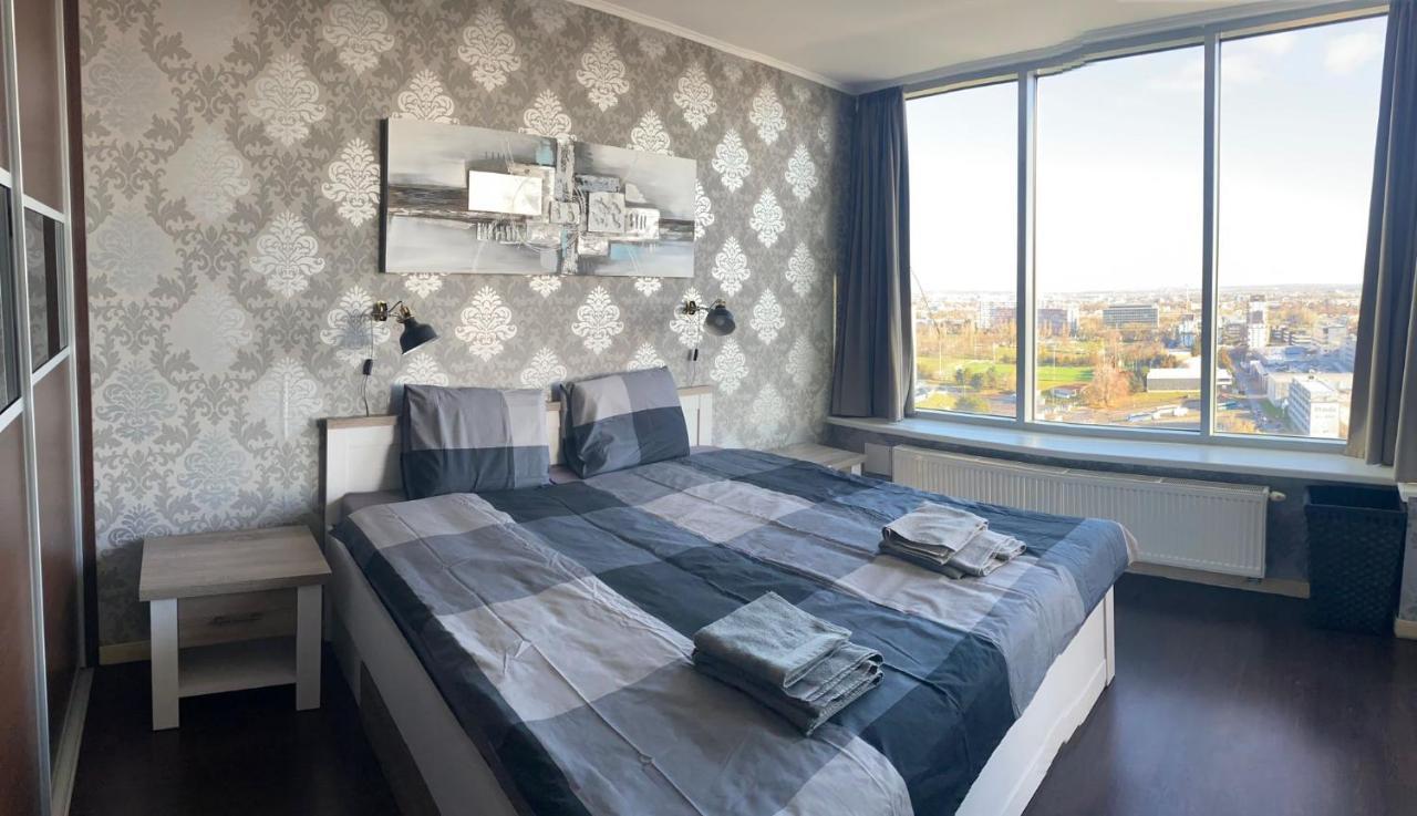 Апартаменты Fantastic View From The 20Th Floor Братислава Экстерьер фото