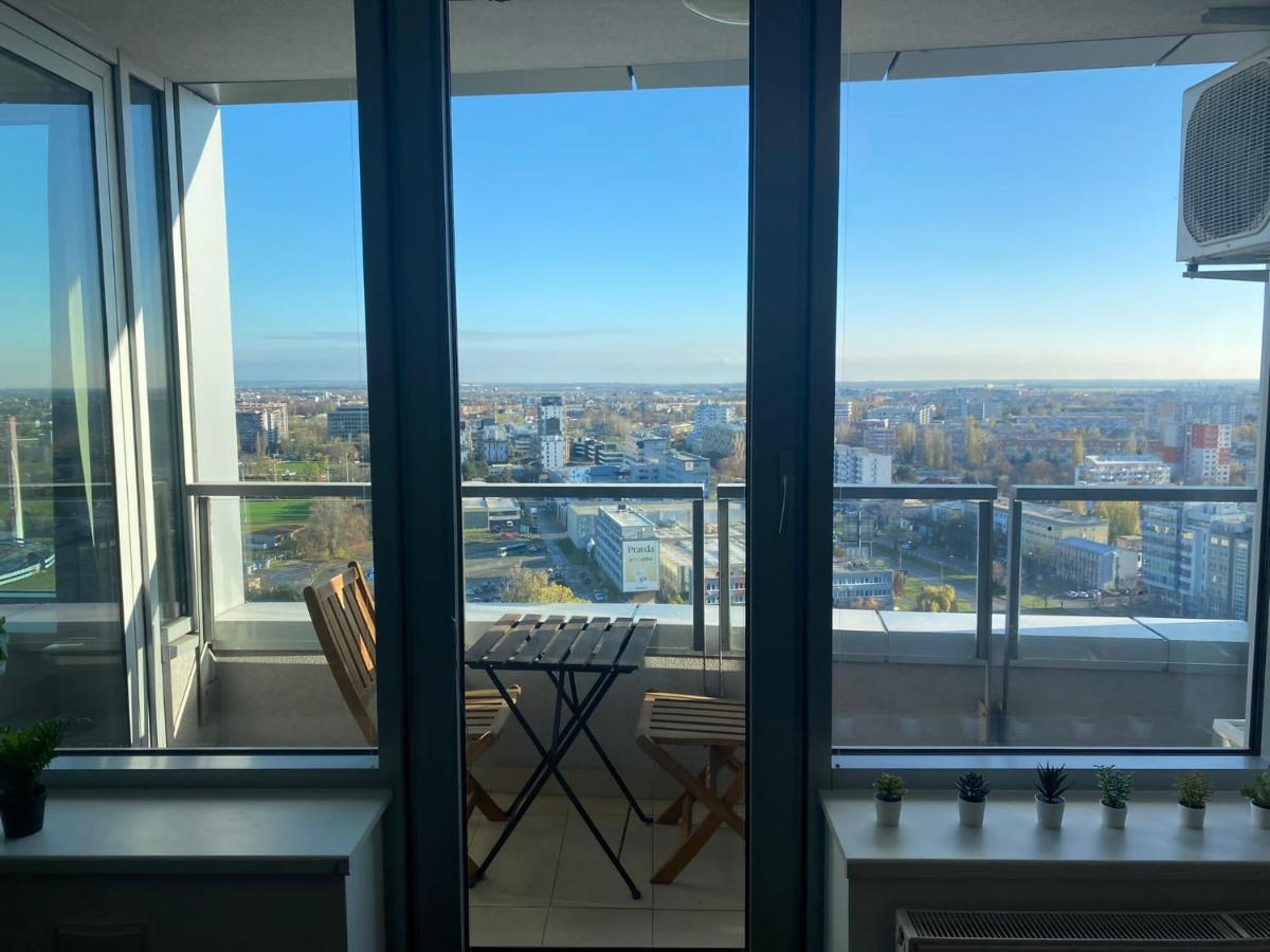 Апартаменты Fantastic View From The 20Th Floor Братислава Экстерьер фото